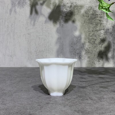 夏禾茶具新品冰玉瓷花瓣茶杯高级白瓷素色大号手工主人杯单品茗杯