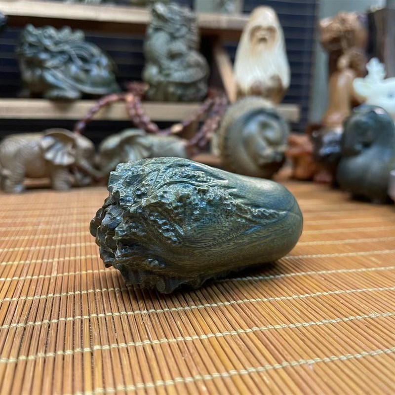 天然绿檀木雕白菜手把件百财把玩件紫檀白菜挂件木质雕刻工艺品