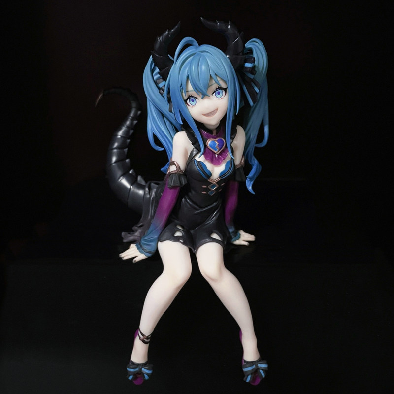 创意汽车摆件恶魔初音手办车载中控台屏幕公仔车内装饰品电脑机箱