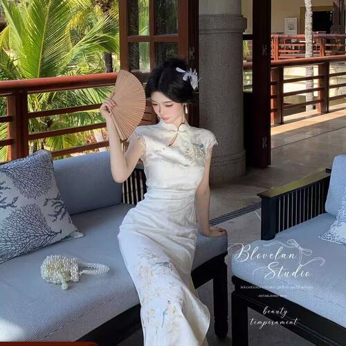 Blovelan青鸟衔芳 新中式重工花鸟刺绣提花改良旗袍蕾丝拼接长裙