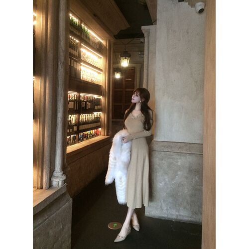 With 99jiu【香槟绮梦】 针织连衣裙女高级镶钻显瘦内搭打底裙冬