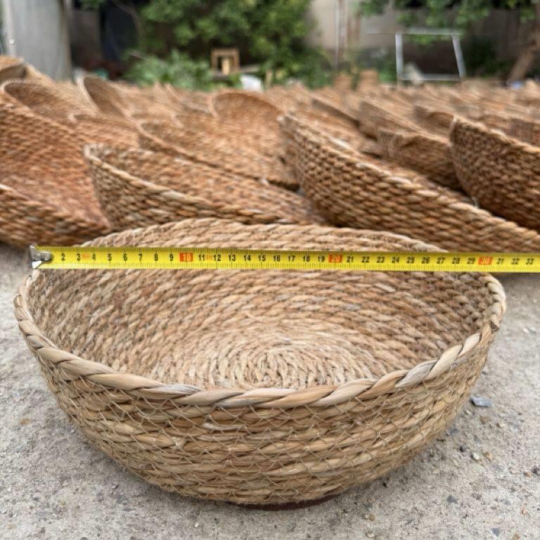 加大老母鸡窝草窝下蛋孵蛋鸽子荷兰猪宠物草编猫窝狗窝鸭鹅平底