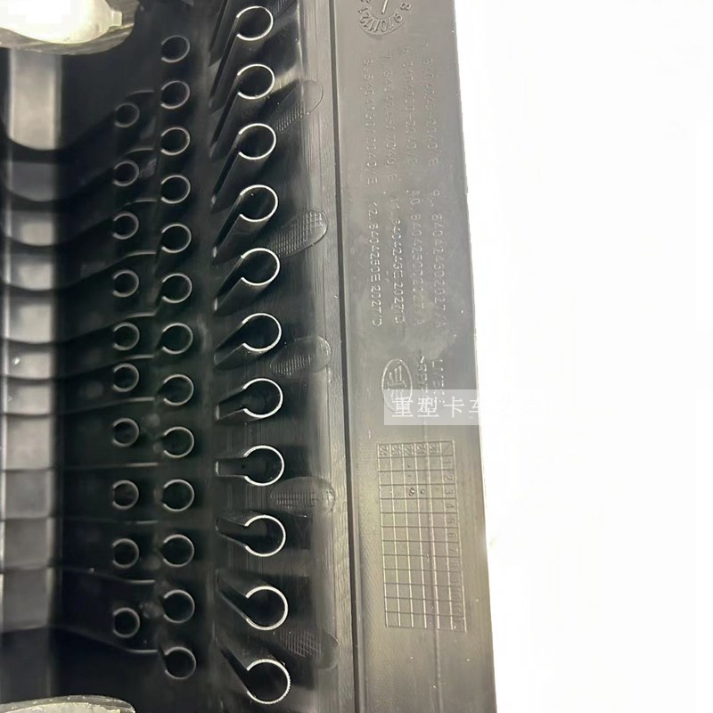 适用新款解放J7后轮挡泥板 防飞溅 J6PJH6驱动轮挡泥瓦挡泥皮原厂