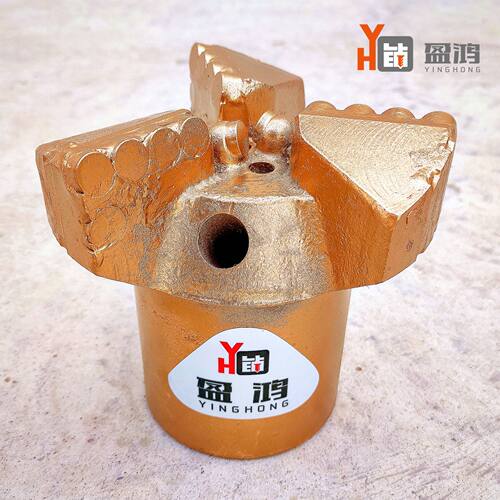 盈鸿153无芯钻头PDC复合片金刚石三翼内凹刮刀现货供应胎体可定制
