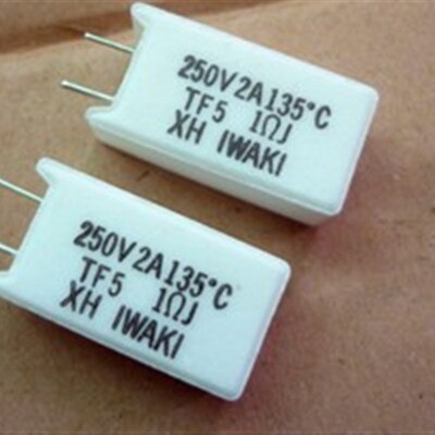 进口日本产带温度保险水泥电阻5W1R 5W1欧5W1OHM 250V2A 135度