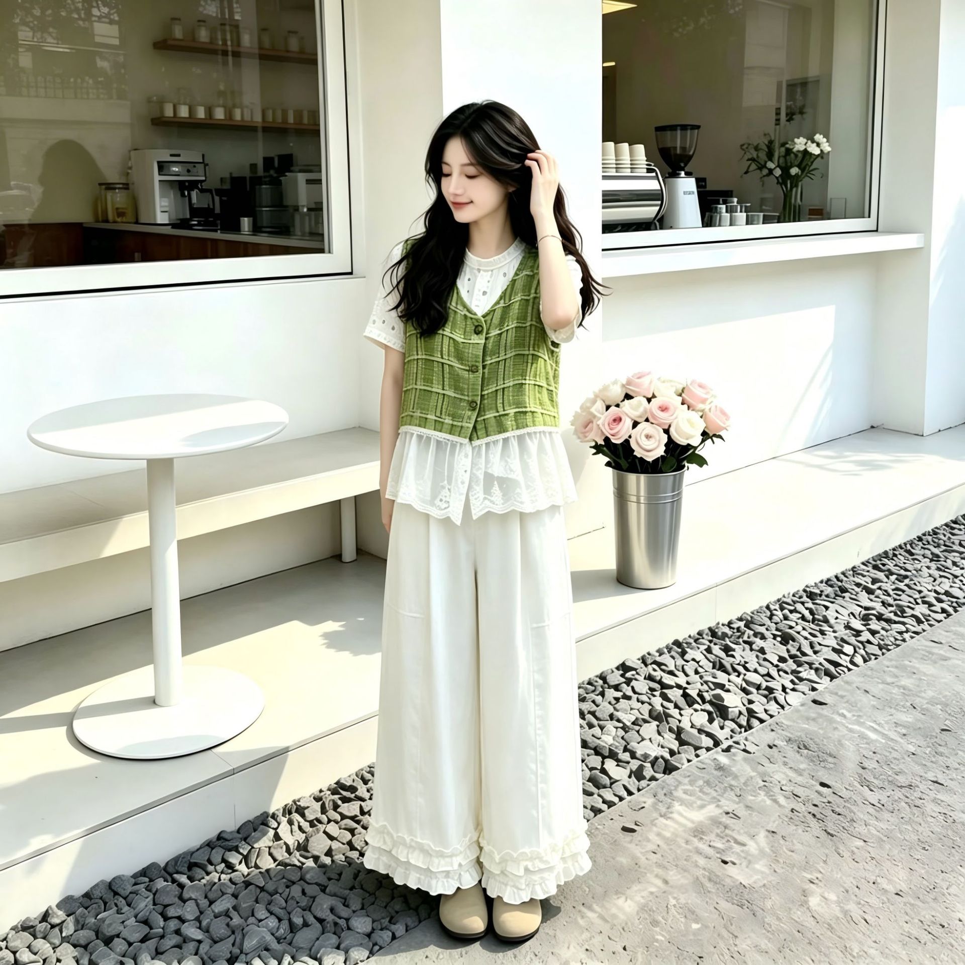 韩版慵懒风蕾丝拼接马甲+碎花短袖T恤+花边裤女童2026洋气套装夏