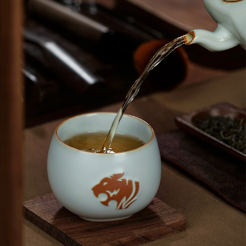 汝窑虎杯主人杯单杯茶杯开片可养景德镇汝瓷品茗杯陶瓷青瓷冰裂釉