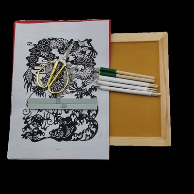 传统非遗剪纸艺术的精工细作蜡板手工刻刀剪刀图样专业工具新品包