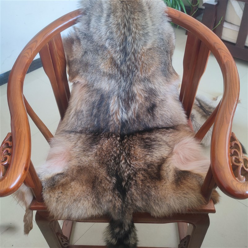 Coyotes北美郊狼皮沙发垫皮草坐垫狼毛汽车靠背一体椅子套罩加厚