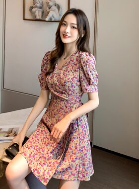女装新款夏季春秋裙子碎花长袖连衣裙修身复古法式显瘦a字小个子