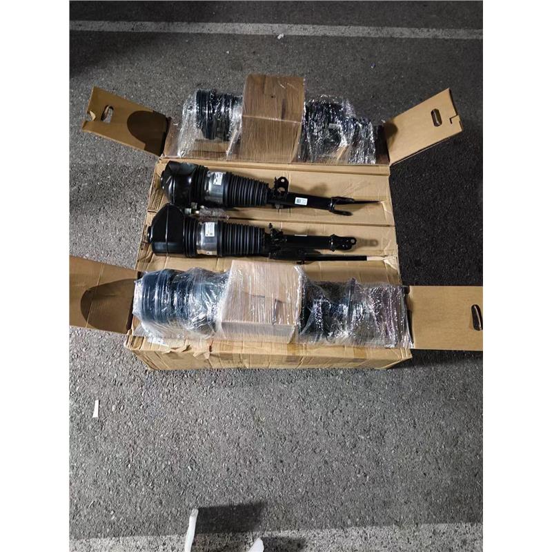 出售宝马7系G12空气悬挂，全新原装前减震器。适用于宝马7系