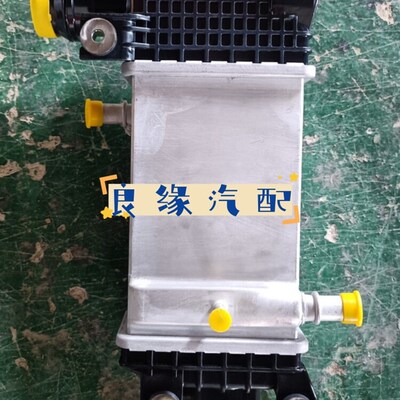 适用于大通d90t60t70t90中冷器发动机中冷器水空中冷器国六