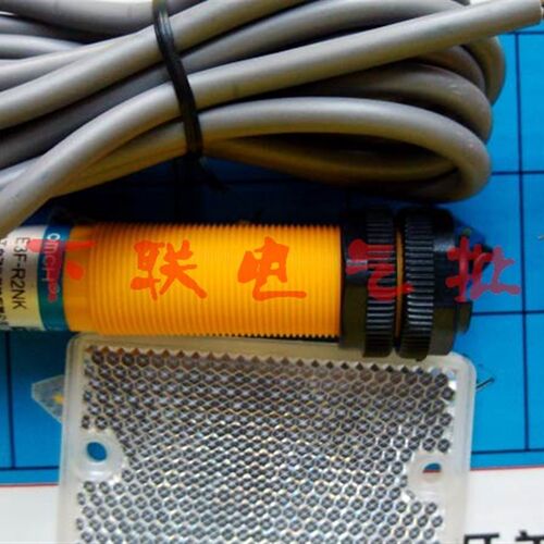 沪工红外光电开关E3F-R2NK反馈反射型带反光板NPN直流三线常开24V