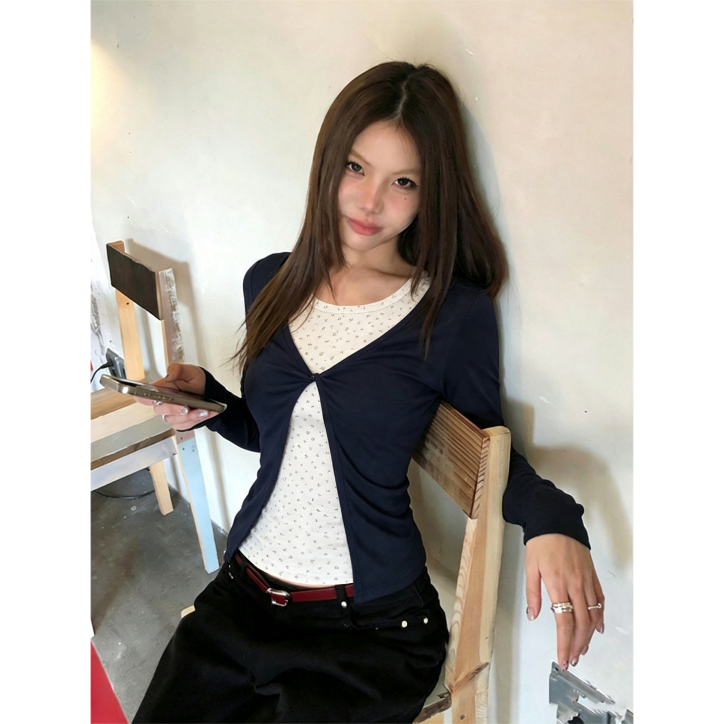 韩系藏蓝拼碎花假两件长袖t恤女秋季2026新款修身慵懒感绝美上衣