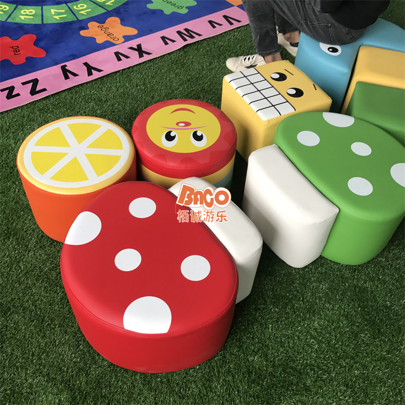 幼儿园卡通软体沙发座椅圆形凳子动物造型软包小椅子瓢虫青蛙大象