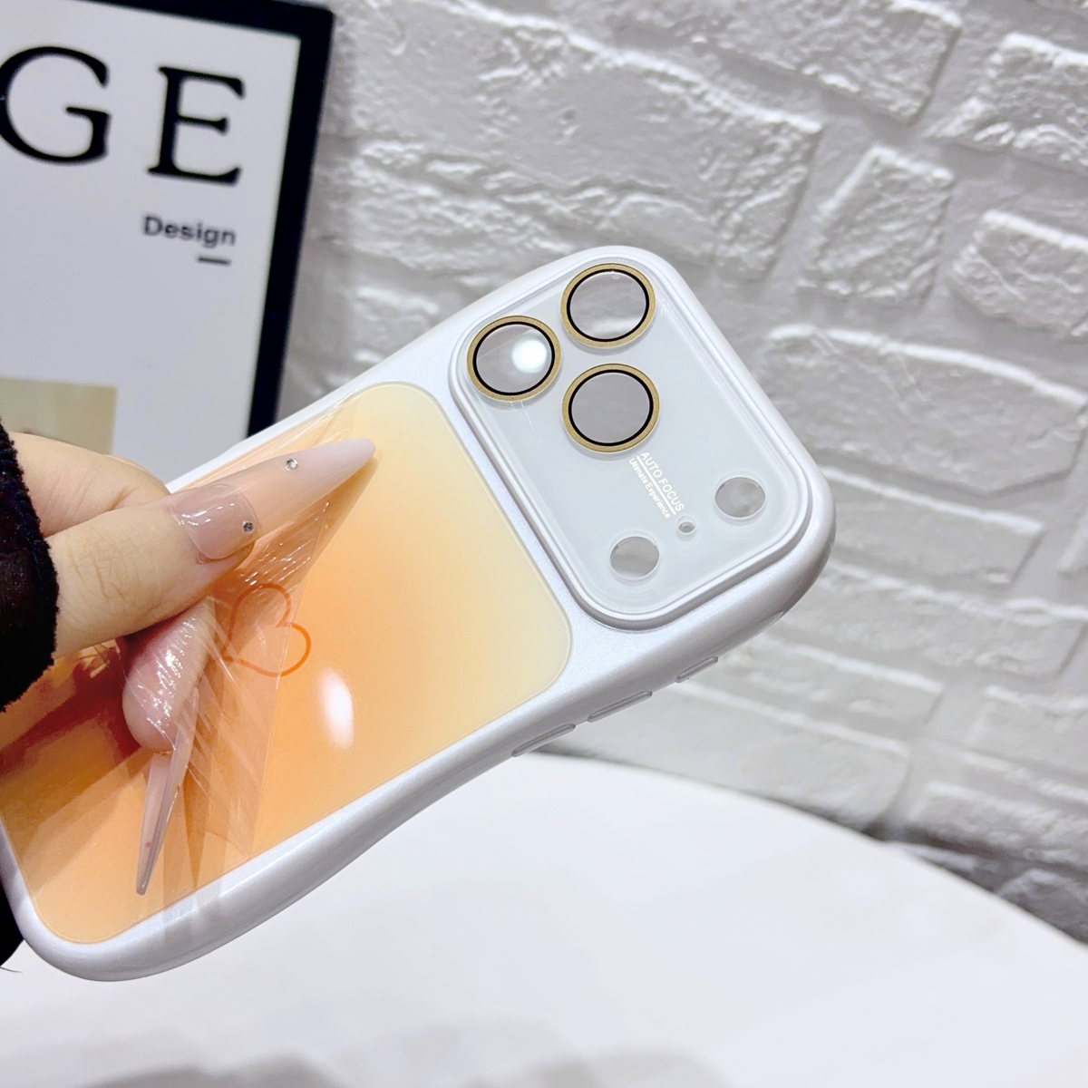 小蛮腰光面爱心渐变适用苹果16promax手机壳iPhone17pro新款15按键全包14防摔外壳ip13高级女款