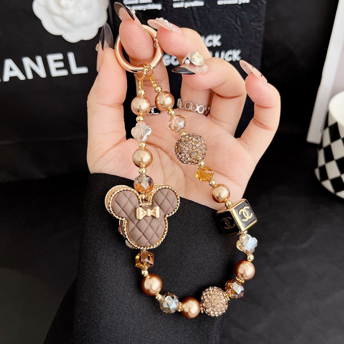 奢华新款手机挂链短款高级感小众水晶轻奢水滴精致挂绳包包挂饰女