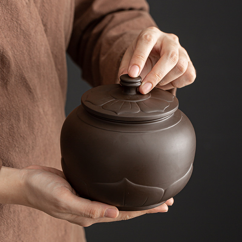 紫砂茶叶罐陶瓷密封罐莲花浮雕家用普洱红茶S醒茶罐防潮大小号