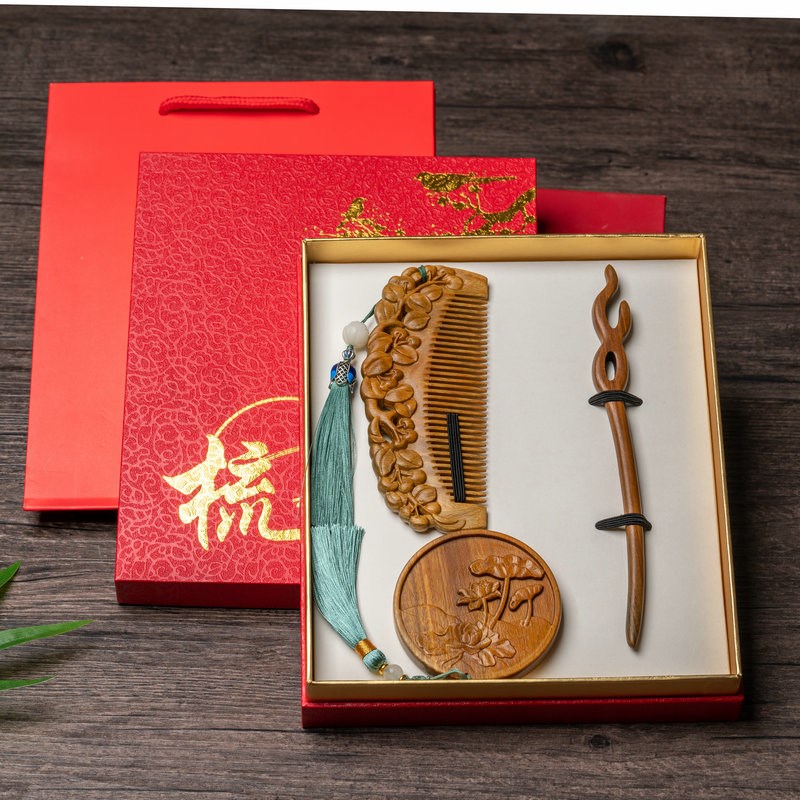 定制刻字天然绿檀香木雕刻珍珠发簪梳子镜子粗细齿梳镜送礼盒套装