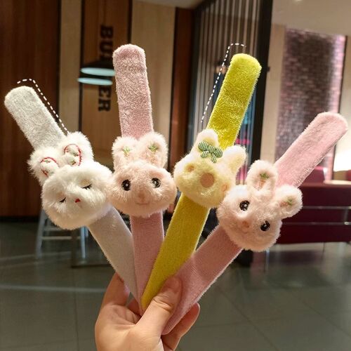 可爱卡通兔子啪啪圈手环儿童毛绒拍拍圈女孩玩偶中秋节日小礼品