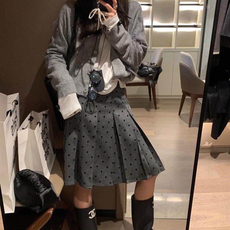 前后两穿灰色百褶裙波点半身裙女秋冬大码高腰学院风中长款a字裙