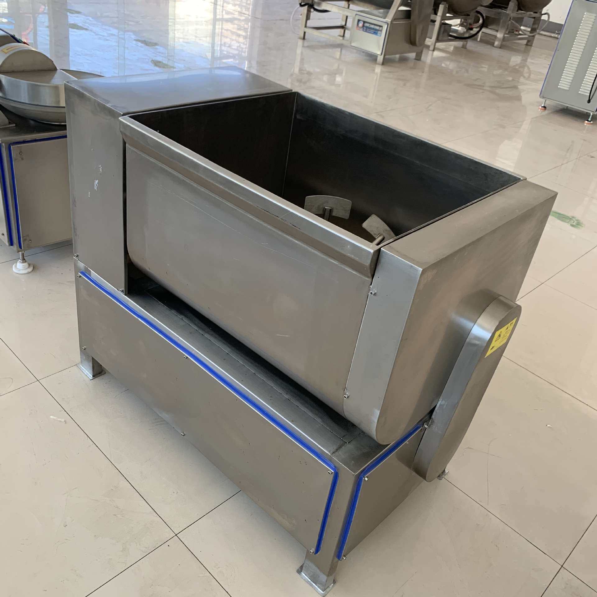 供应不锈钢真空双绞笼拌馅机全自动可倾斜水果馅搅拌机出口专用
