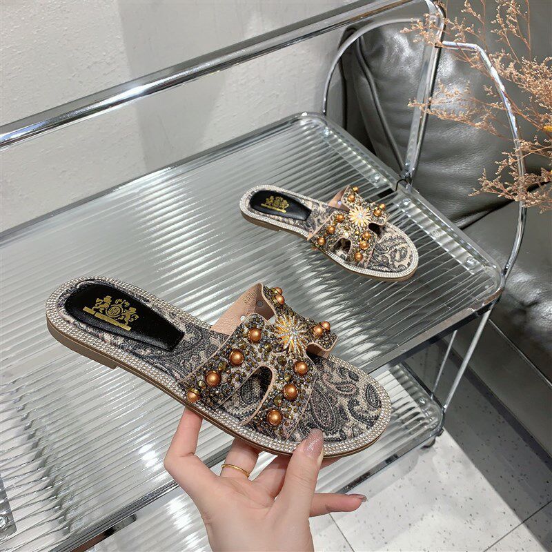 小众豹纹时尚设计感平底露v趾重工钉珠印花软底沙滩手工拖鞋度假