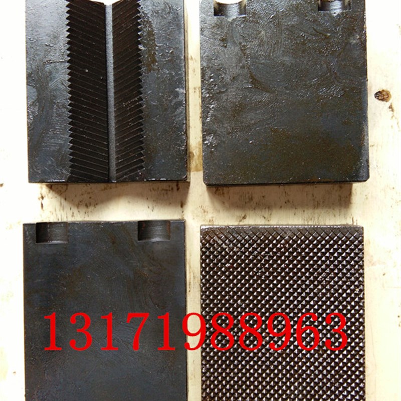 低价出售红山厂1000A试验机钳口老式万能试验机配件夹具夹片