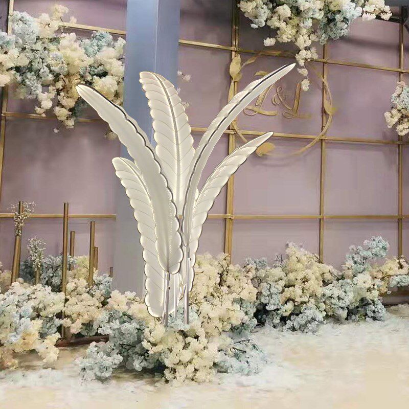 婚庆道具路引灯发光大芭蕉叶椰子树背景装饰迎宾区发光羽毛引路灯