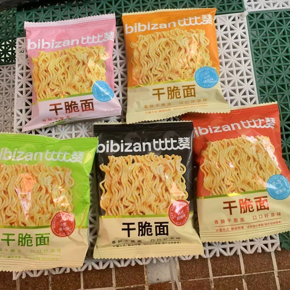 比比赞干脆面掌心脆干吃方便面酥脆30包整箱休闲童年记忆小零食品