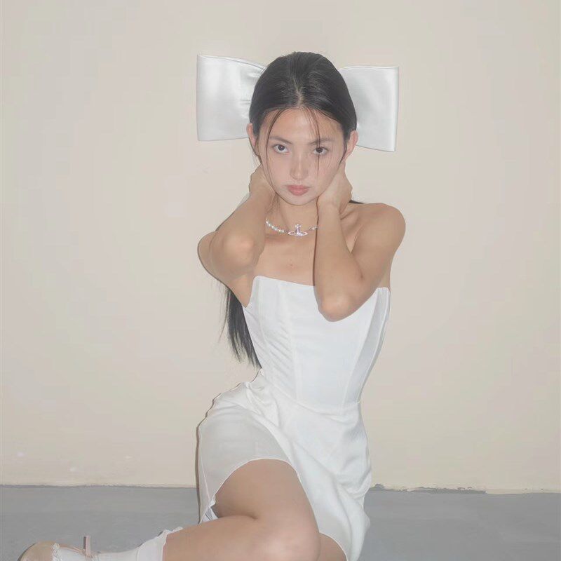 新娘高级感白色夸张缎O布大蝴蝶结头纱