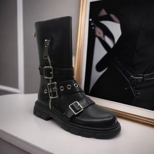 春秋欧美风儿童平底马丁靴皮带扣铆钉休闲鞋男童女童模特走秀比赛