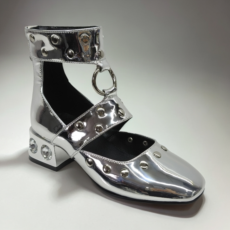 女童水钻宝石铆钉粗跟高帮玛丽珍单鞋儿童模特走秀比赛银色漆皮鞋