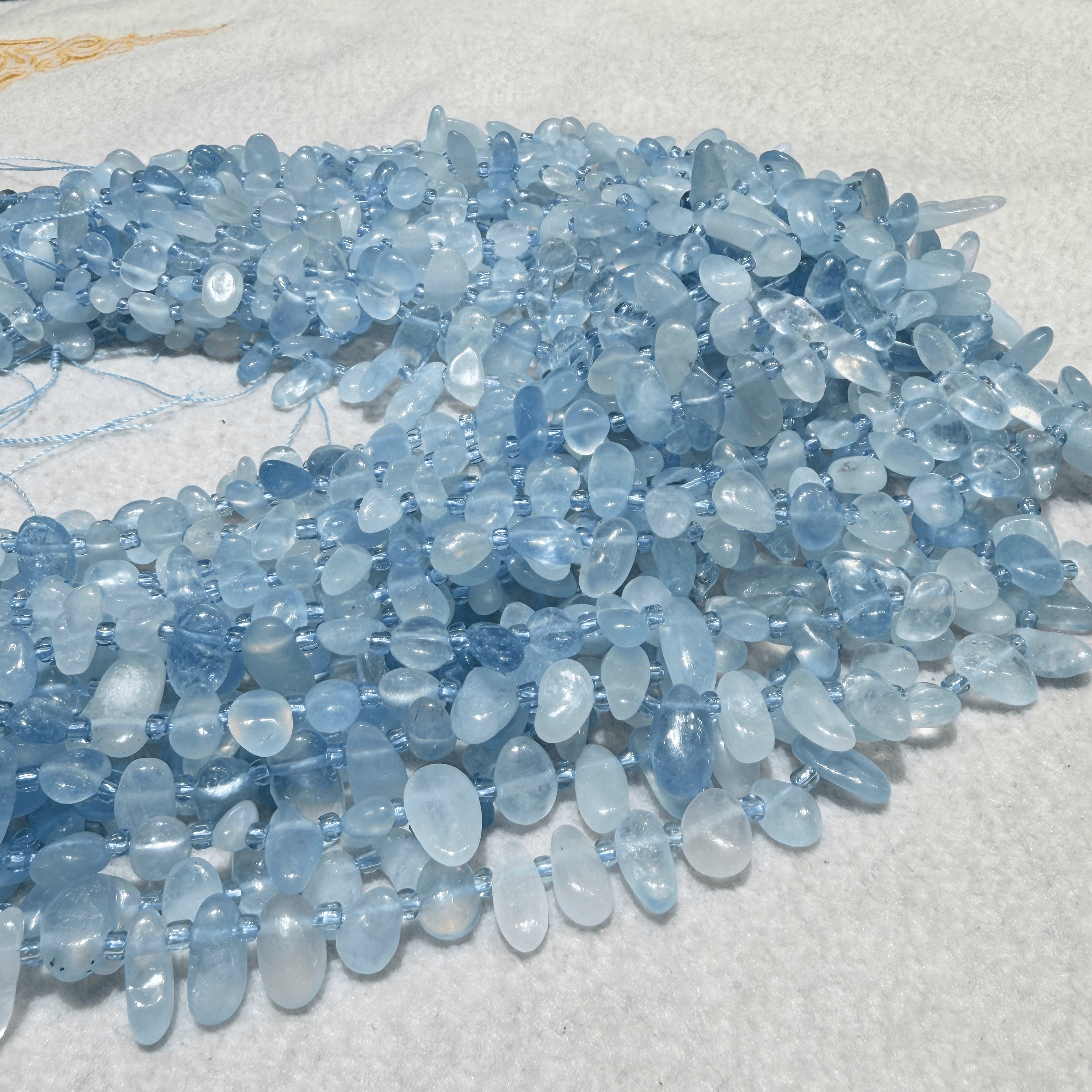 天然冰透海蓝宝水滴碎石散珠