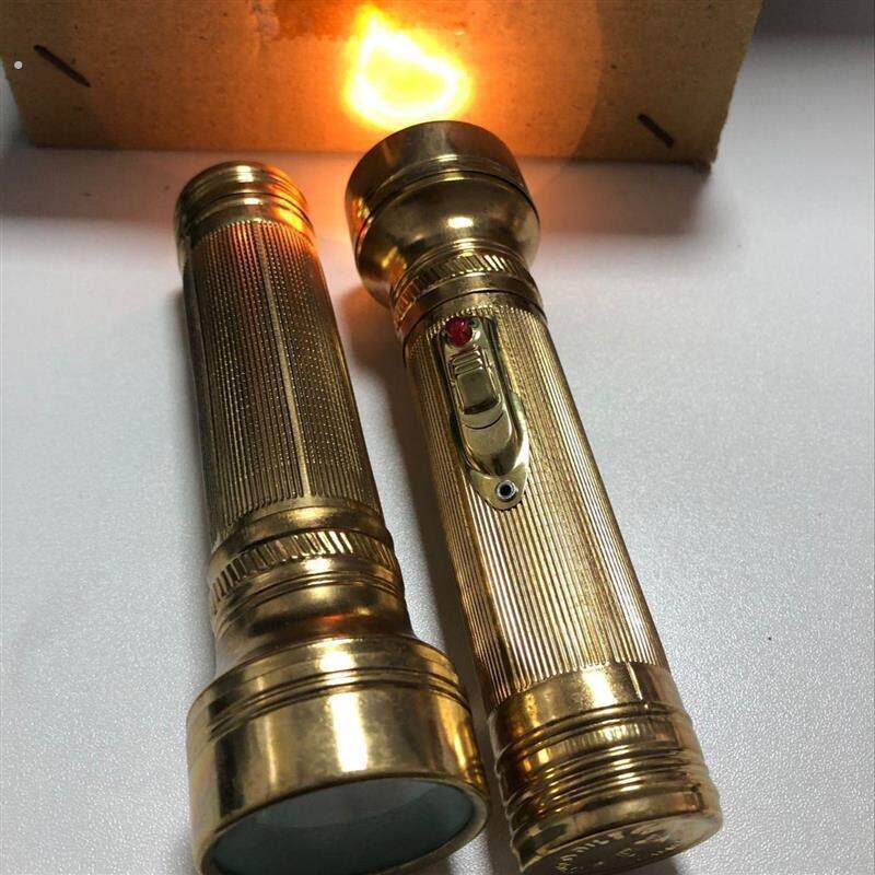 老旧手电筒黄光老式手电筒铁皮手电筒怀旧小灯泡照明手电筒老人