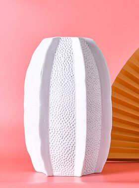 甄选欧式纯白创意陶瓷花抽象轻奢家居插花软装花盆玄光餐桌摆件