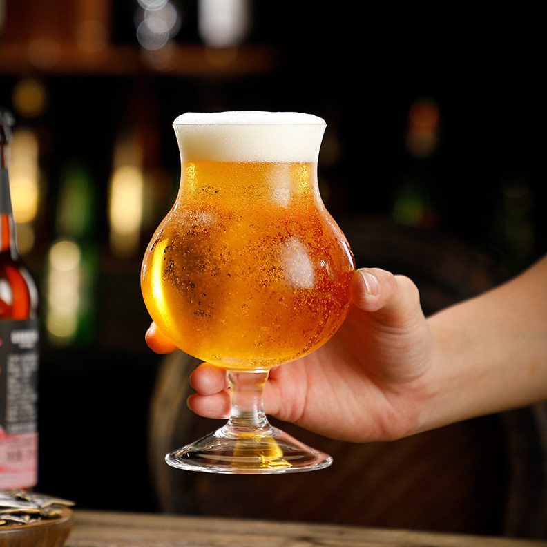 甄选郁金香网红精酿杯500ml德国扎啤杯 小麦啤酒杯酒吧酒杯玻璃杯图片