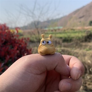 向暖文玩老料实心竹玉竹雕刻纯手工金蟾手把件活眼一把抓配饰迷你