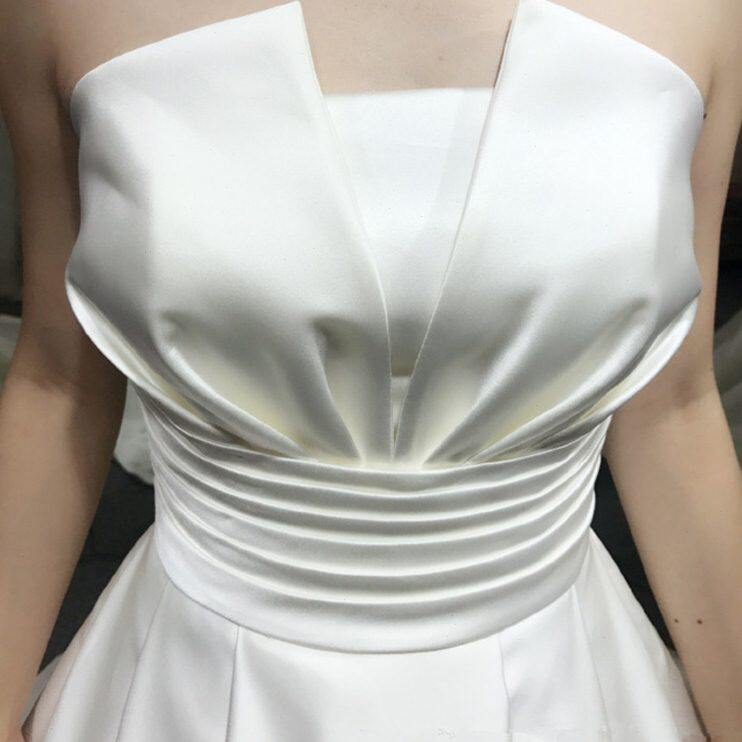 甄选婚纱2024新款抹胸显瘦缎面拖尾婚纱简约绑带修身韩式新娘大码