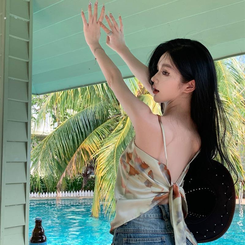 辣妹三角巾抹胸丝巾吊带上衣背心方巾裹胸肚兜式露背海边小吊带夏图片