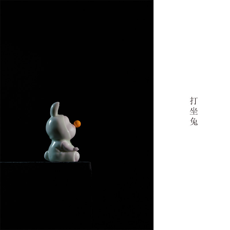 创意可爱陶瓷电视柜车摆件气球瑜伽打坐兔子桌面家居装饰品工艺品