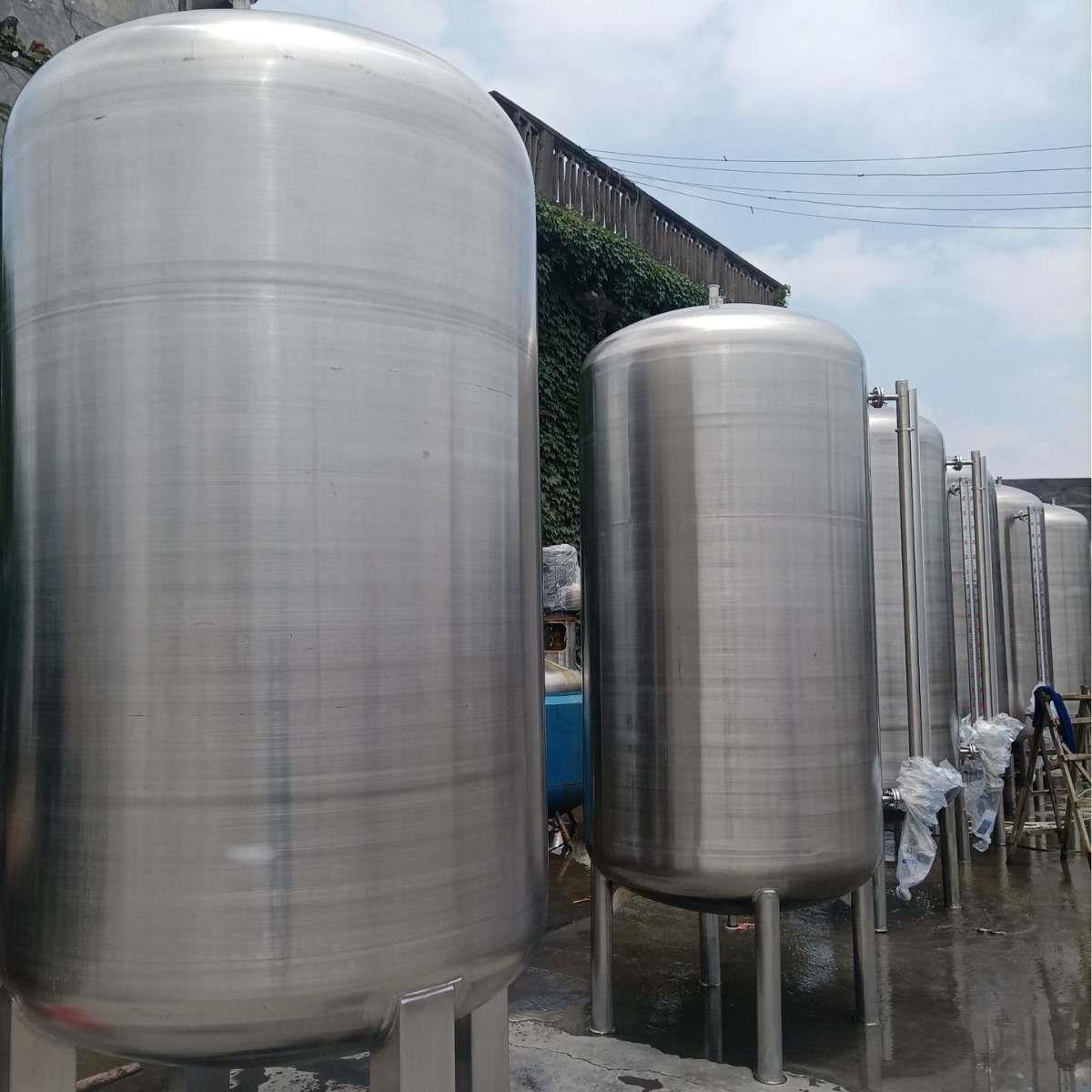 不锈钢储罐 不锈钢油罐 酒精罐 储水罐 立式储罐 卧式储罐 配料罐