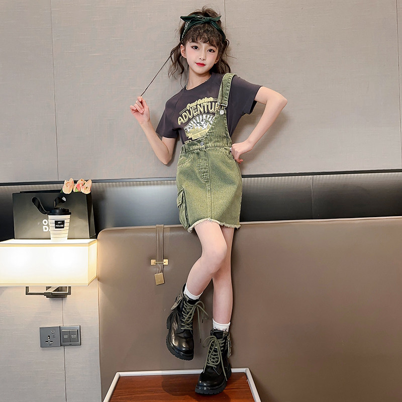 女童套装夏装2023新款儿童洋气短袖T恤中大童时髦背带短裙两件套