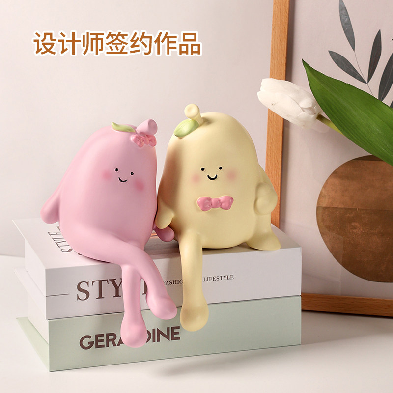 抱抱梨摆件吊脚娃娃创意家居装饰品书架客厅柜情侣结婚礼物送新人