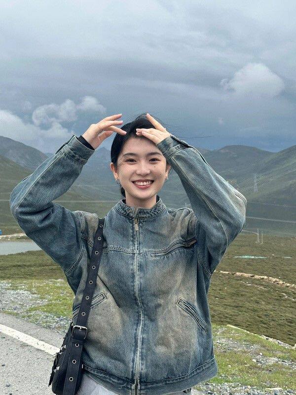 牛仔外套女春秋季新款美式复古水洗做旧小众设计宽松拉链夹克上衣