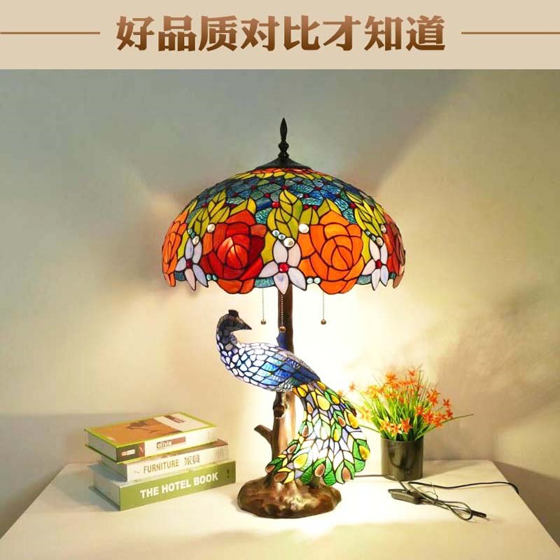 欧式创意彩色玻璃客厅餐厅台灯酒店卧室床头柜大号装饰灯饰孔雀