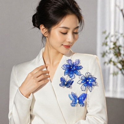 新款精致立体蝶恋花舞双层花朵（别针款）服饰配件WW308