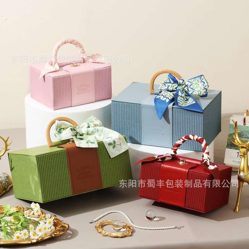 新款皮质手提化妆箱结婚伴手礼婚庆回礼盒宝宝周岁满月礼物盒