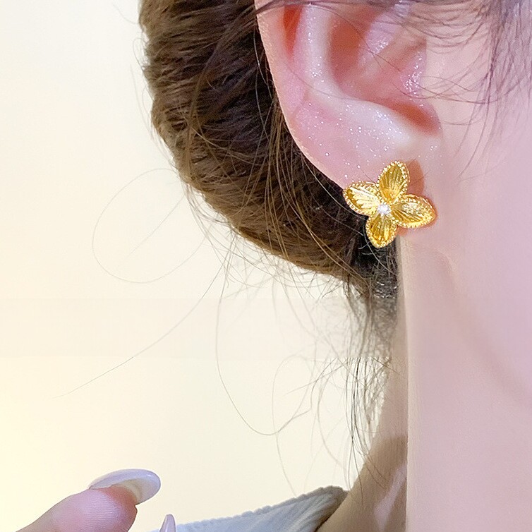S999银针闪亮车花四叶草耳钉小众