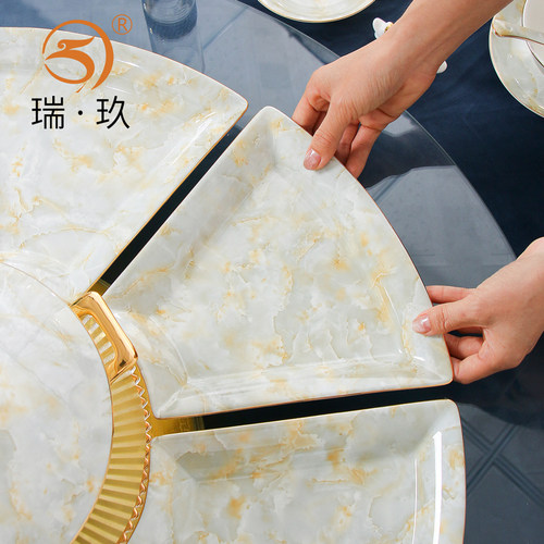 骨瓷拼盘餐具组合过年团圆饭圆桌扇形盘子碗盘家用2024新款餐具